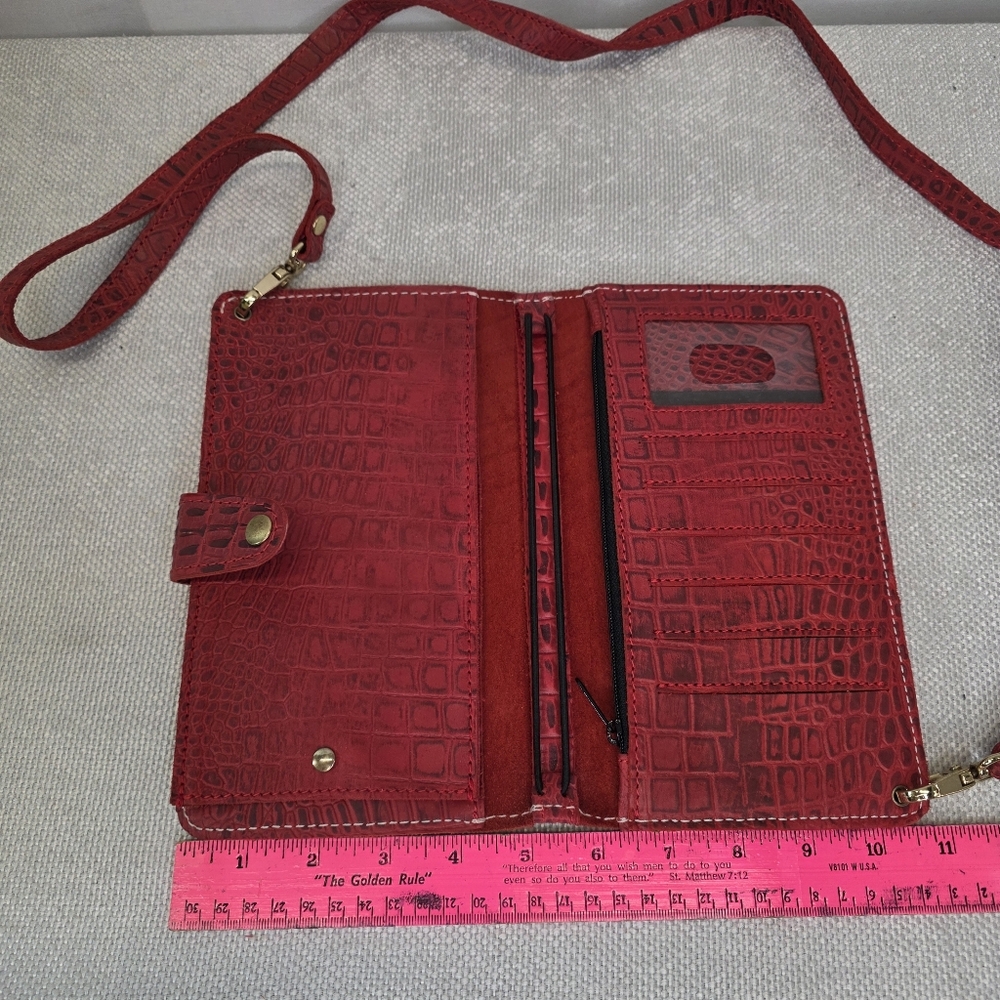 Planner Perfect Red Croc Embossed Leather Traveler’s Notebook Wallet & Crossbody - Picture 11 of 12